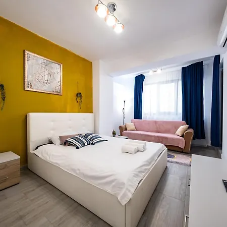 The Golden Studio - With Free Gym Bucharest Exterior photo